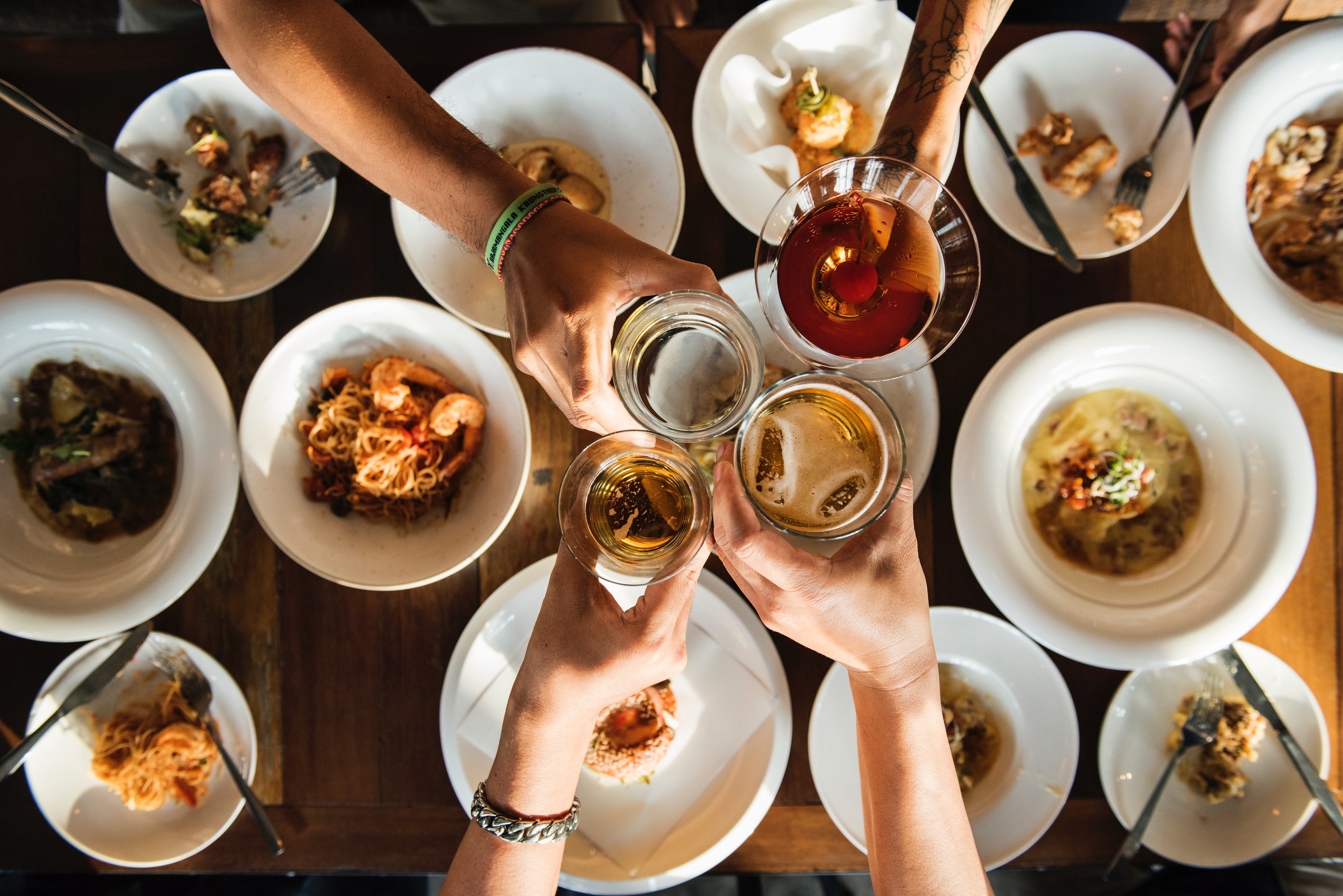celebration-cheers-dining-1268558