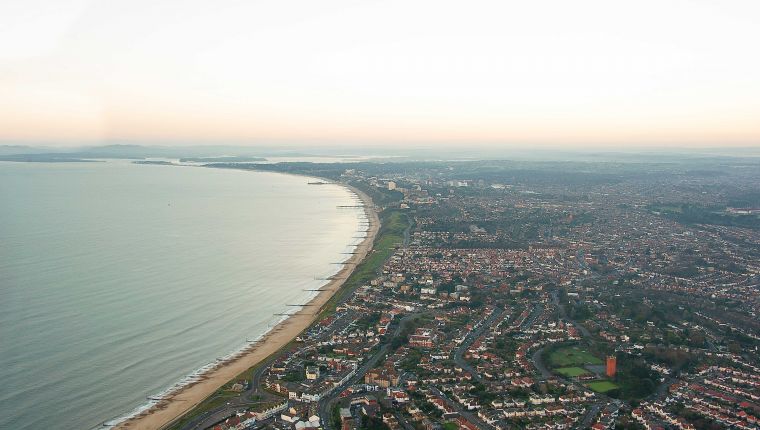 Study chiropractic at AECC in Bournemouth, England, United Kingdom