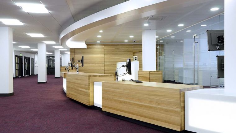 Studere ved Kingston University i London