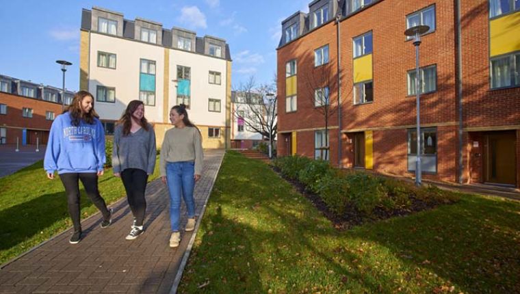 Studere i London - Royal Holloway University