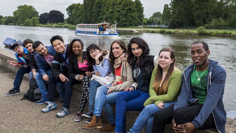 Studere ved Kingston University i London